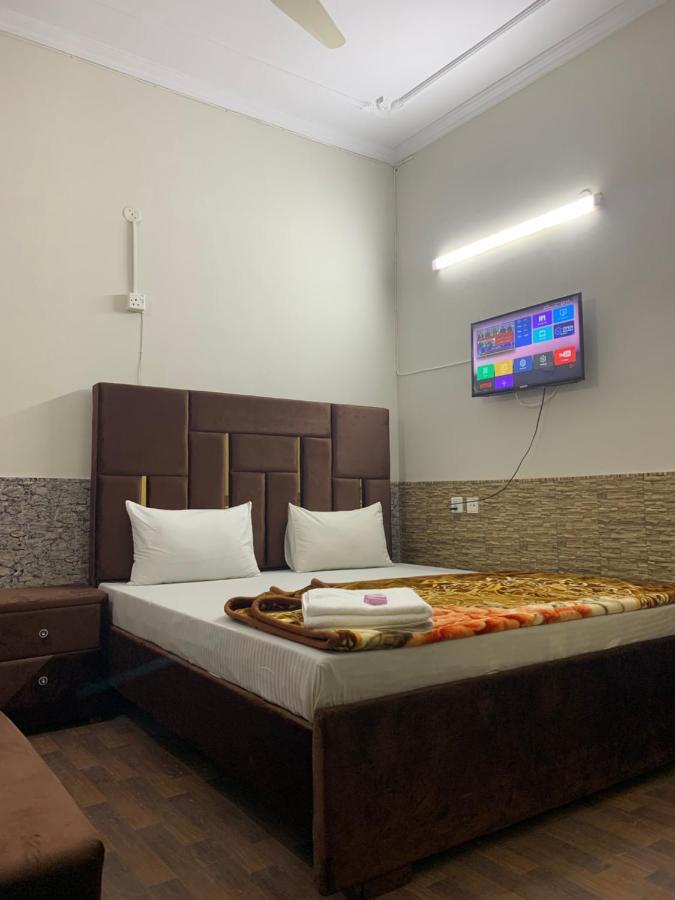 Eden Plus Executive Hotel Lahor Dış mekan fotoğraf